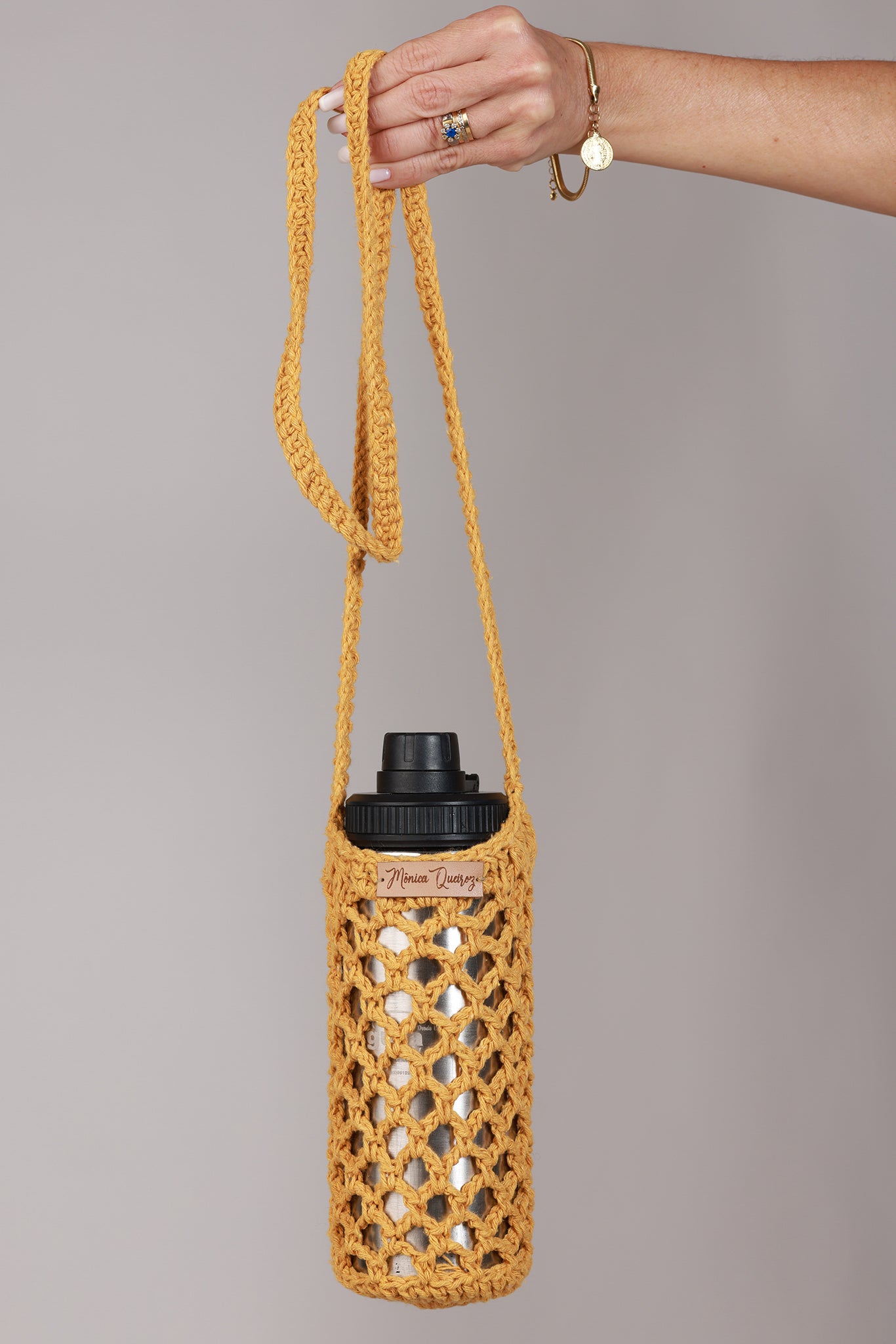 Modelo Dani - Porta Garrafa/Copo