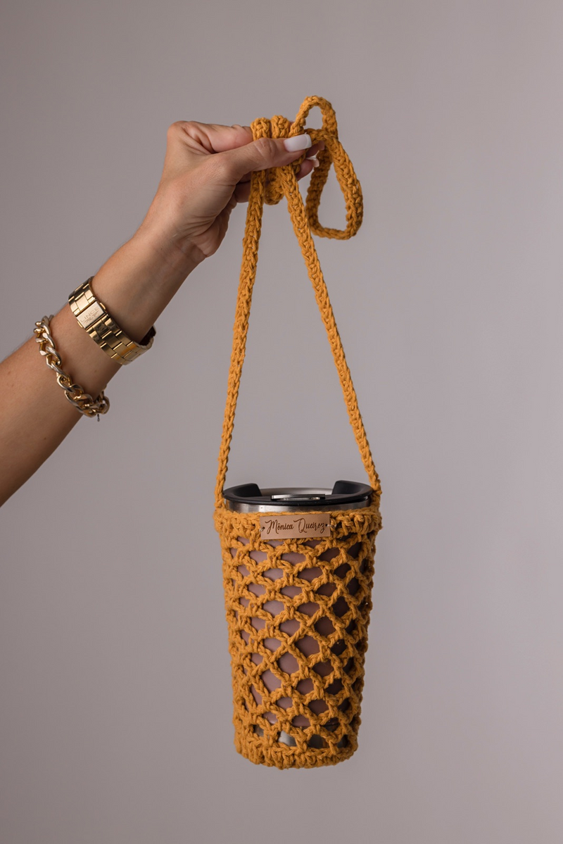 Modelo Dani - Porta Garrafa/Copo