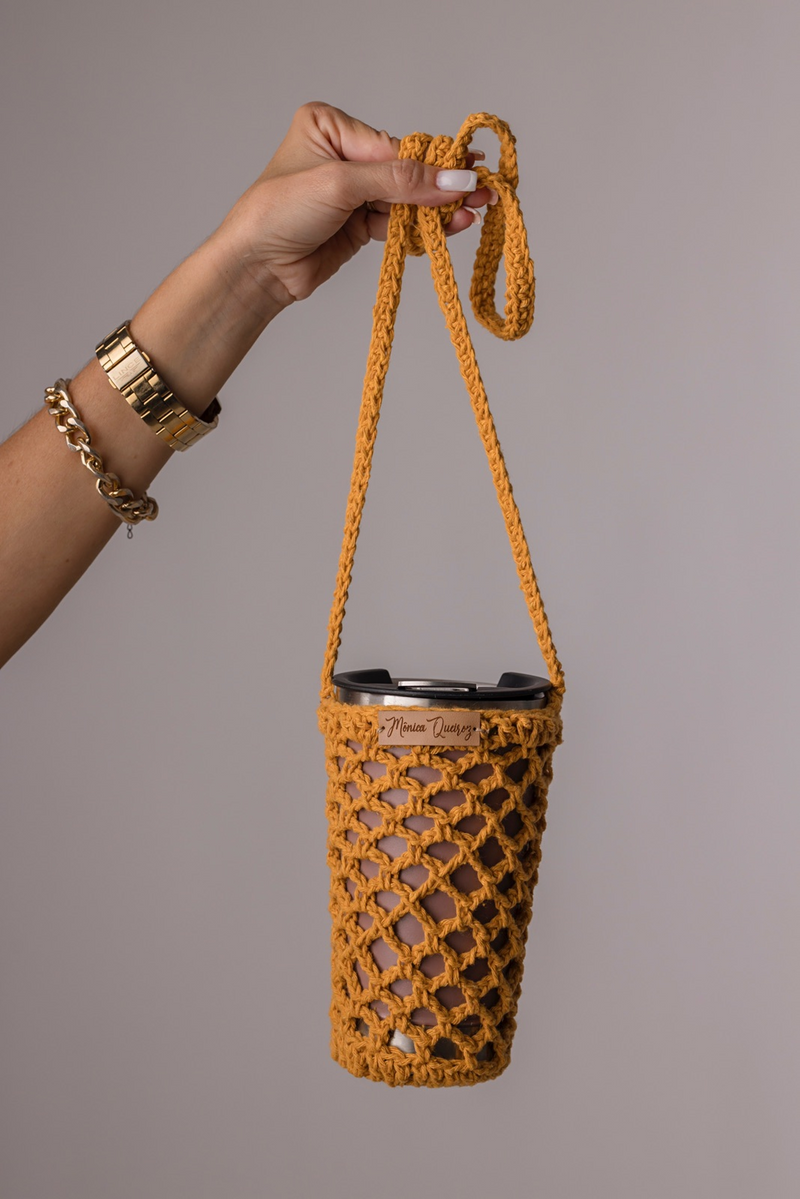 Modelo Dani - Porta Garrafa/Copo